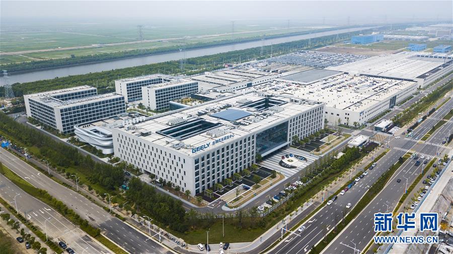 (壮阔东方潮 奋进新时代——庆祝改革开放40年)(1)砥砺奋进 转型升级——改革开放40年中国制造加速迈向“中高端”